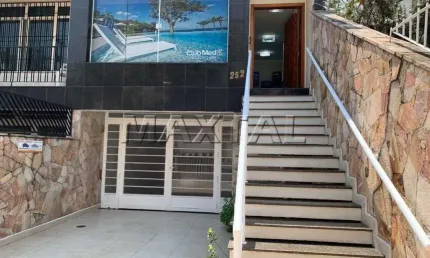 Sobrado Comercial  300m², com 3 salas  1 suíte 4  vagas em Santana