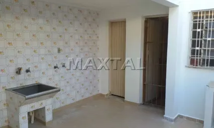 Sobrado à venda com 180m² 3 dormitórios, 2 banheiros 1 vaga, em santana.