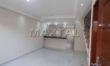Casa em Condomínio Novo no Bairro do Jardim Joamar, 2 Suítes, 1 sala e 1 Vaga.