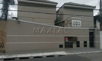 Sobrado em Condomínio fechado com 55 m²,  2 Dormitórios  2 Banheiros e 1 vaga.
