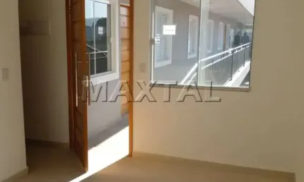 Apartamento à venda no Parque Vitória com 30m², com 1 dormitório, 1 sala e 1 banheiro.
