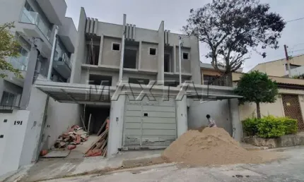 Casa à venda na vila roque, 3 dormitórios, 4 banheiros, 1 sala e 2 vagas de garagem.