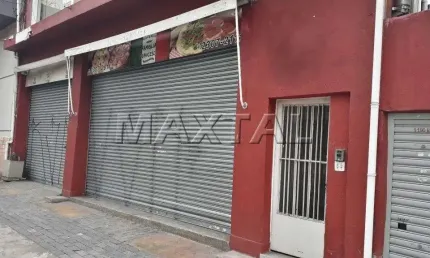 Prédio com 3 andares, loja ao nível da rua, 14 salas, 8 banheiros, 3 cozinhas, na Dr. Cesar