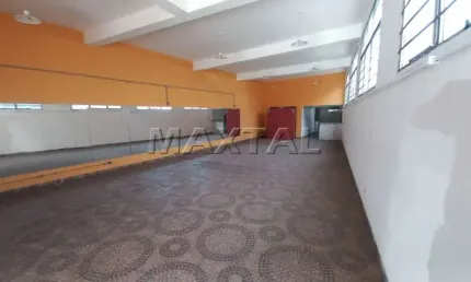 Prédio em zona comercial da avenida agua fria, com 500m², 3 pavimentos. loja ao nível da rua.