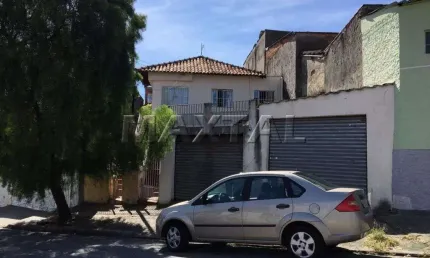 Terreno com 200m², possui 2 casas, próximo a Av. Engenheiro  Caetano