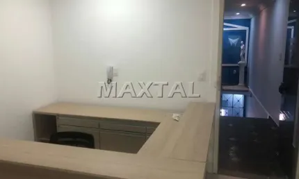 Conjunto Comercial à venda com 67m², ao lado Metrô Santana, Recepção, 03 salas, e 2 banheiros.