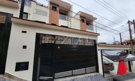 Sobrado à venda no Parque Vitória 110 m², 3 suítes e ambientes integrados
