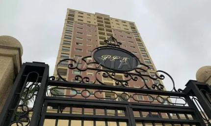 Apartamento à venda, de 76m² com varanda gourmet, 2 dormitórios, 3 banheiros e 2 vagas.