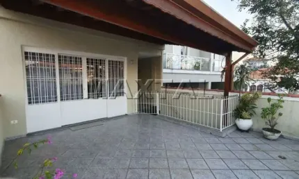 Casa de 167m², 3 dormitórios, 5 banheiros, 1 salas, 1 vaga, churrasqueira, edícula com banheiro