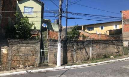 Terreno  611,00  m²  no  Parque  Vitória, vende-se, ótimo  para  incorporadores.
