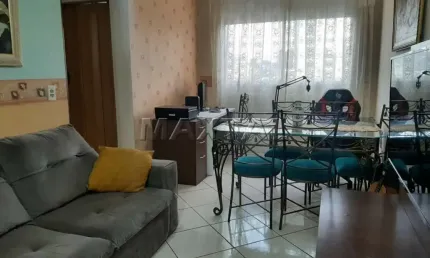 Apartamento de 51 m² Vila Primavera, 2 quartos, sala para 2 ambientes, cozinha com armários, 1 vaga.