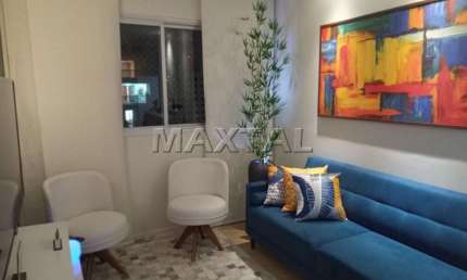 Apartamento à venda com 2 dormitórios , sendo 1 suíte e 1 vaga de garagem. Santa Teresinha.
