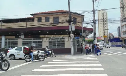 Conjunto comercial à venda na Dr. Zuquim com 3 vagas, 2 banheiros  e 1 sala.