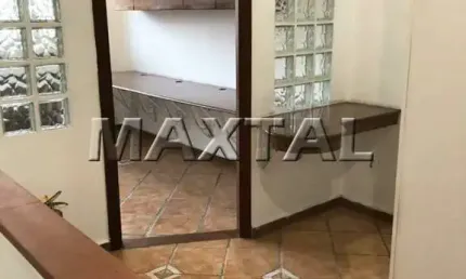 Sobrado À Venda em Santana de 158m², com 2 dormitórios, 1 suíte e 5 banheiros.