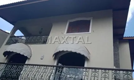 Sobrado de 345m² no tremembé. com 4 dormitórios, 4 banheiros e 7 vagas de garagem.