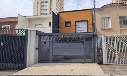 Sobrado em santana à venda com 2 moradias todo reformado com 2 vagas,  residencial ou comercial.