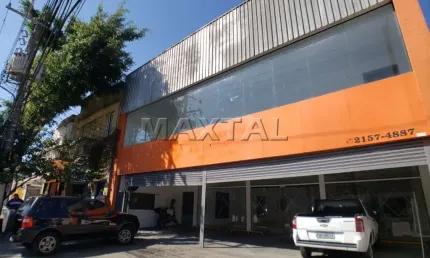 Loja à venda na voluntários da pátria com 700m², mezanino, vitrine no alto e 8 vagas.