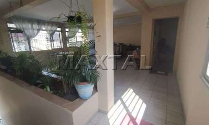 Sobrado à venda com 260m²,  4 dormitórios, sala e 2 vagas, na Vila Medeiros.