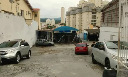 Galpão à venda com 100m², 2 banheiros, 4 portas de aço, pé direito de 4 metros, no parque mandaqui.