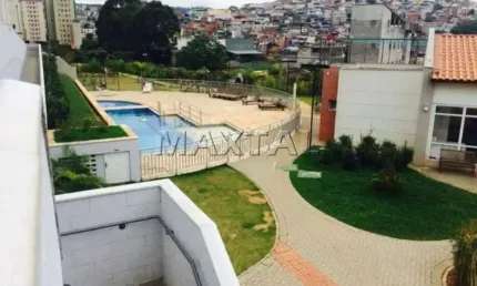 Apartamento à venda de 53m², com 2 quartos, 1 suíte, sala e piscina. Vila Bela Vista.