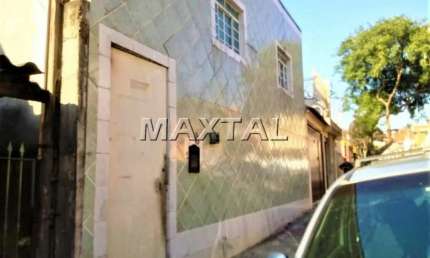 Imóvel à venda para renda com 11 casas na Vila Ede, com 140m² excelente para investimento.