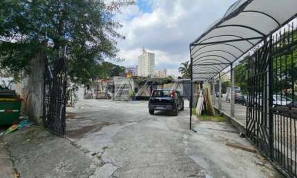 Loja comercial com 600m², área coberta, de esquina, próximo a Padaria Panetteria ZN.