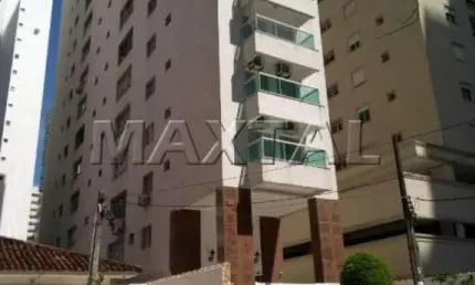 Apartamento em Pitangueiras, Guarujá. Com 3 dormitórios sendo 1 suíte, 2 banheiros, sala e sacada.