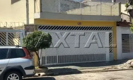 Sobrado à venda no Carandiru com 100,00m²! Contendo 2 dormitórios e 2 vagas de garagem!