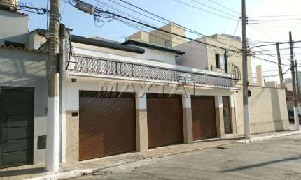 Casa na Região de Santana com 269m², com 3 dormitórios, 1 suíte, 3 banheiro, 3 vagas.