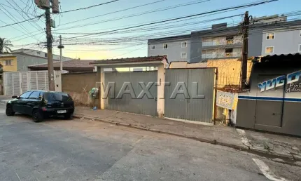 Terreno à venda no  chora menino, com 10 metros de testada e 20,40 metros  de frente  aos fundos.