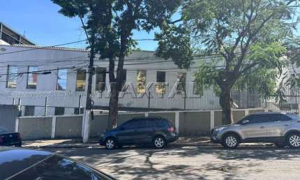 Aluga-se galpão no bairro do Limão com 1400 metros, mais escritórios, recepção e vestuários.