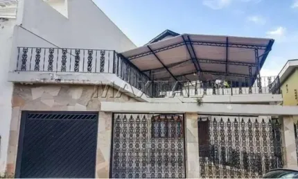 Casa na Região da Horto Florestal com 200m², com 3 dormitórios, 2 suítes, 4 banheiros e 2 vagas.
