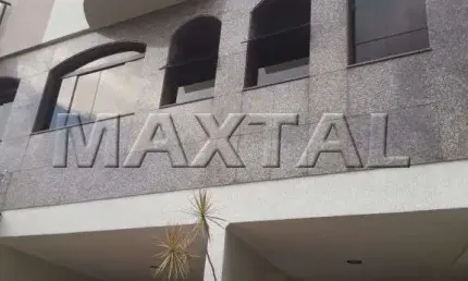 Sobrado à venda de 258m², com 03 suítes e 04 vagas e 5 banheiros, na Vila Nivi.