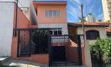 Sobrado na Água Fria com 250 metros de terreno. com 3 dormitórios, 1 suíte, e 7 vagas