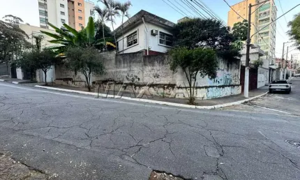 Casa de esquina à venda no Jardim São Paulo na rua Condessa Siciliano, com 4 dormitórios e  4 vagas.