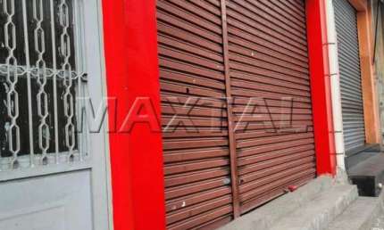 Loja à venda com sobreloja no Bom Retiro, 190m², banheiros e salas disponíveis.