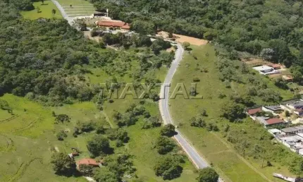 Chácara em Itapecerica da Serra de 83 m², com  2 banheiros e 700 vagas de carros