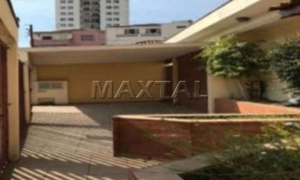 Casa térrea de condomínio 190m² à venda no Tucuruvi, 3 dormitórios, 3 banheiros, 3 vagas e quintal.