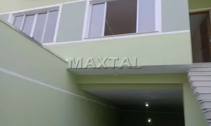 Sobrado novo à venda com 3 suítes e 3 vagas. Jardim Tremembé com 170 m², em acabamento.