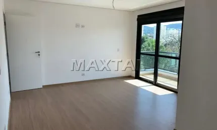 Casa no Tremembé, com 400m². 4 quartos, 4 suítes, 2 lavabo, 6 vagas e piscina.