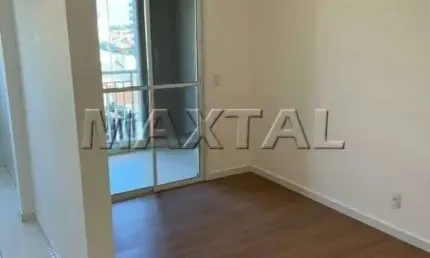 Apartamento para alugar, com 2 quartos, 1 suíte, sacada e 1 vaga. Em Guarulhos.