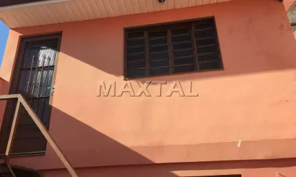 Sobrado à venda em Santana, 2 dormitórios, sala e 2 vagas de garagem, de 150m².