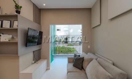 Apartamento de  42 m², 2 dormitórios, 1 banheiro, 1 sala, cozinha, área de serviço e varanda.