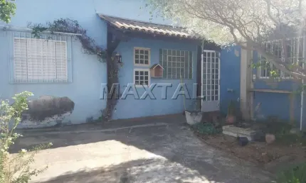 Casa à venda de 475m². Com 4 quartos, 6 vagas 3 banheiros, próximo a Avenida Casa Verde.