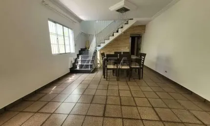 Sobrado Imirim, com 3 dormitórios sendo 1 suíte, sala 2 ambientes com lareira e 3 vagas de garagem.