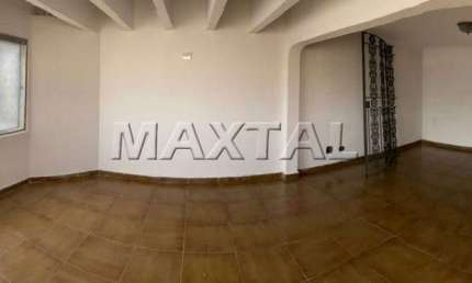 Apartamento duplex, em Santana, 125 m², 2 dormitórios, 2 banheiros e piscina privativa.