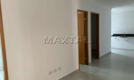 Apartamento à venda de 35m² no Tucuruvi. Com 2 dormitórios e varanda. Aceita Pet.