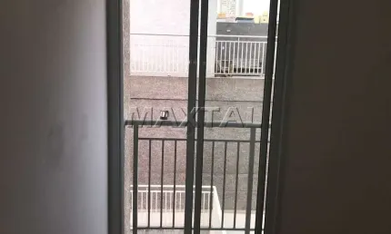 Apartamento de Condomínio, 47m², 2 dormitórios, 1 sala, 1 banheiro, área de serviço e varanda;