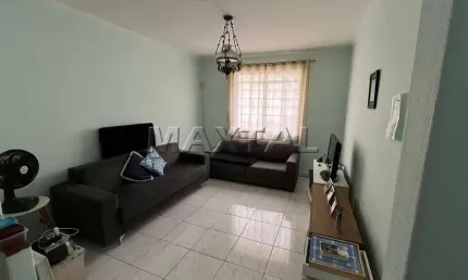 Sobrado de 112m², 3 dormitórios, sala, cozinha, 3 banheiros, área de serviço, 1 vaga de garagem.