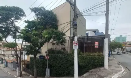 Prédio comercial à venda no Tucuruvi. Com 13 salas, recepção, refeitório, 8 banheiros e 3 vagas.